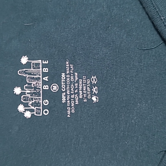 🟣 Heart Link Cropped Tee - Picture 3 of 3